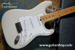 [Sold Out] T&#039;s GUITAR ST-Vintage Custom (Vintage White)